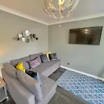 Monkbridge Mews Apartment