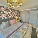 Monkbridge Mews Apartment